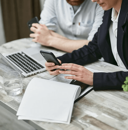 Swiftedge Finvexor support team illustration